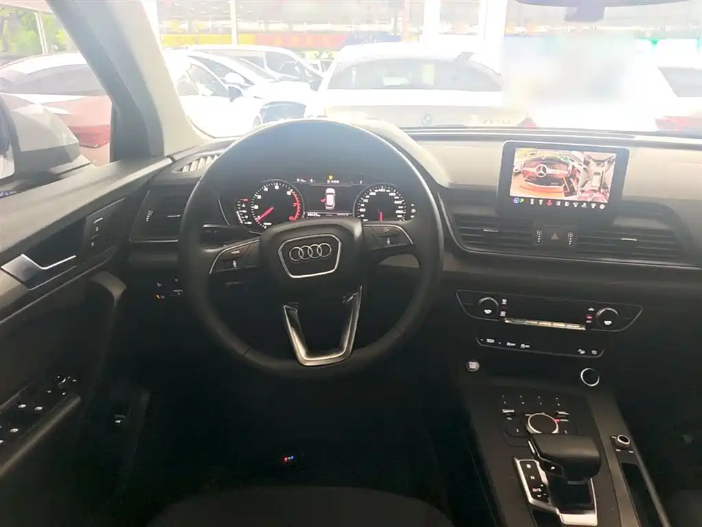 Audi Q5L 2019 — фото 11