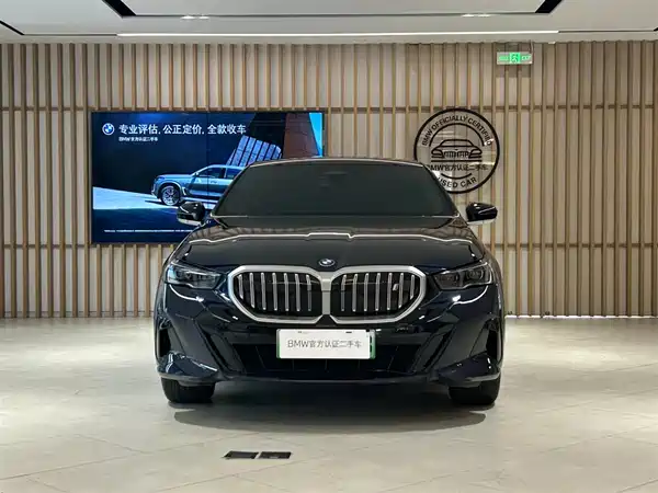 BMW i5 2025