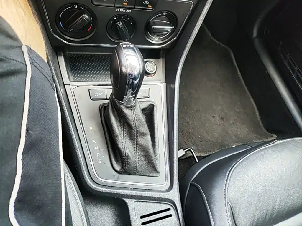 Volkswagen Gran Lavida 2015 — фото 14