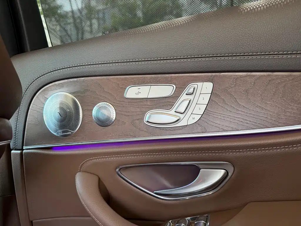 Mercedes-Benz E-Class 2020 — фото 14