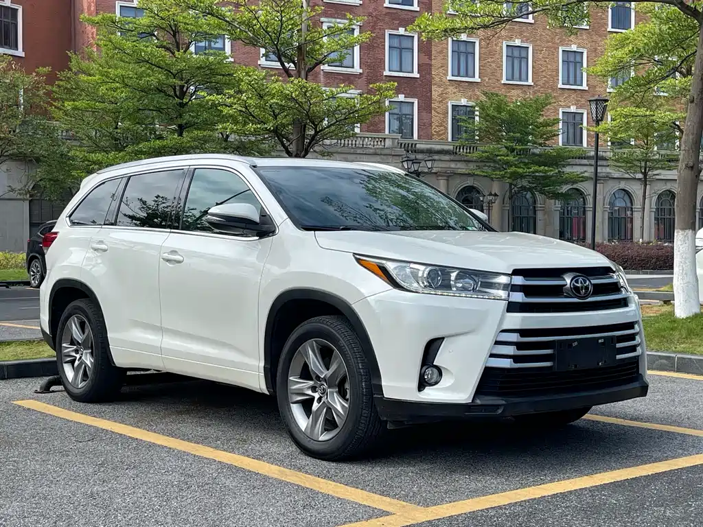 Toyota Highlander 2019 — фото 3
