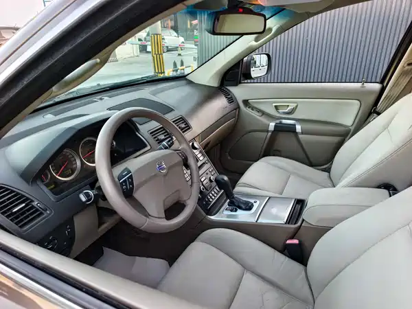 Volvo XC90 2012