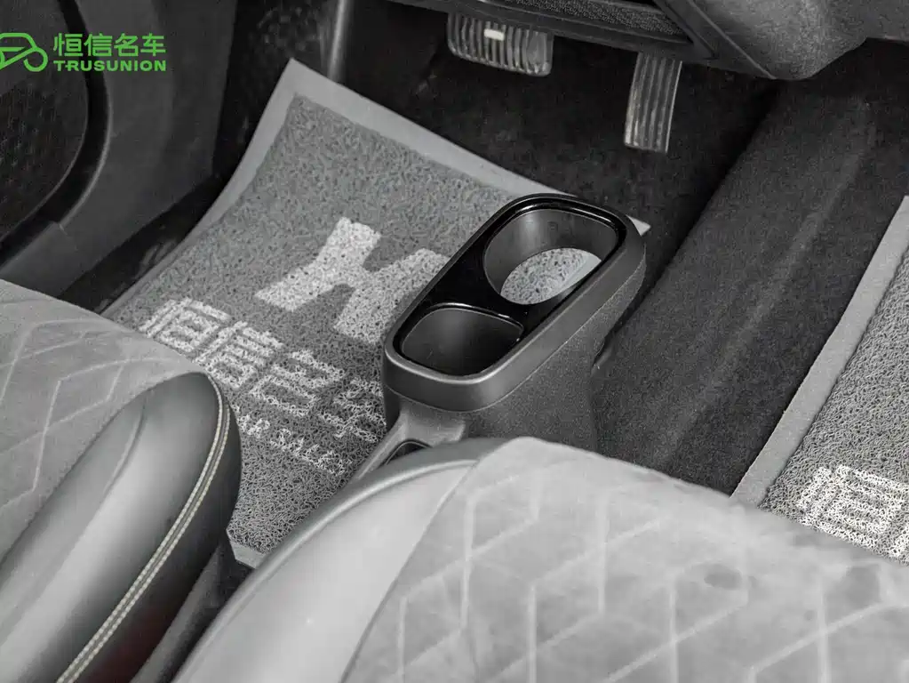 Baojun Kiwi EV 2023 — фото 19