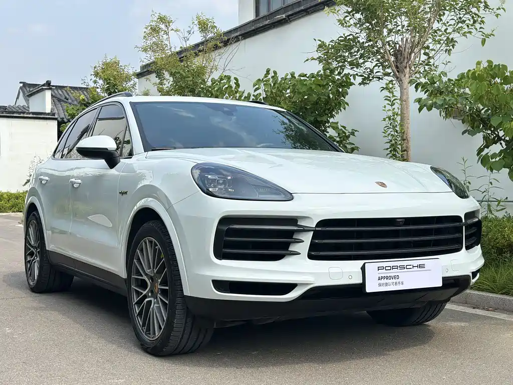 Porsche Cayenne Hybrid 2023 — фото 3