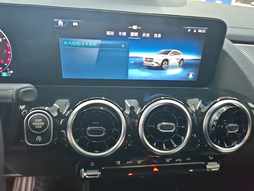 Mercedes-Benz GLA 2025 — фото 13