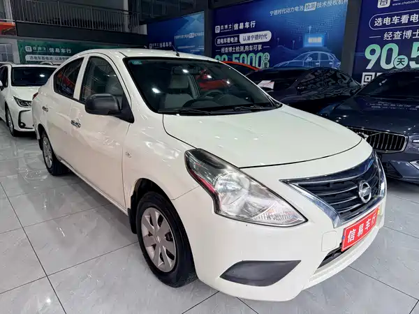 Nissan Sunny 2015