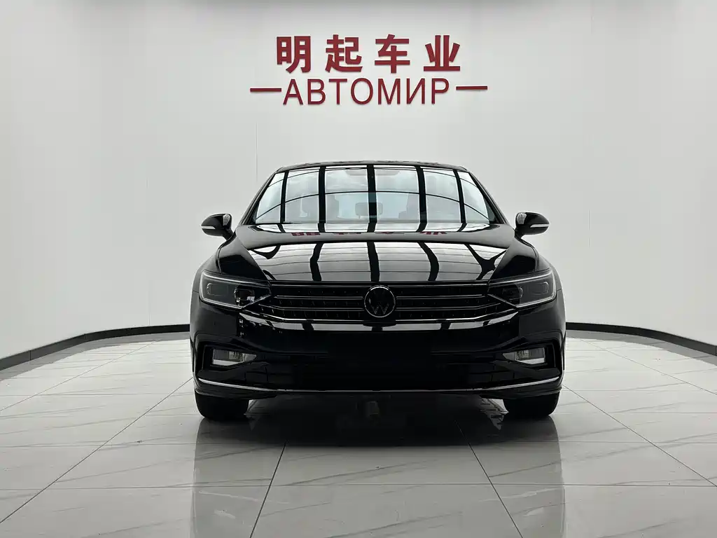 Volkswagen Magotan 2024