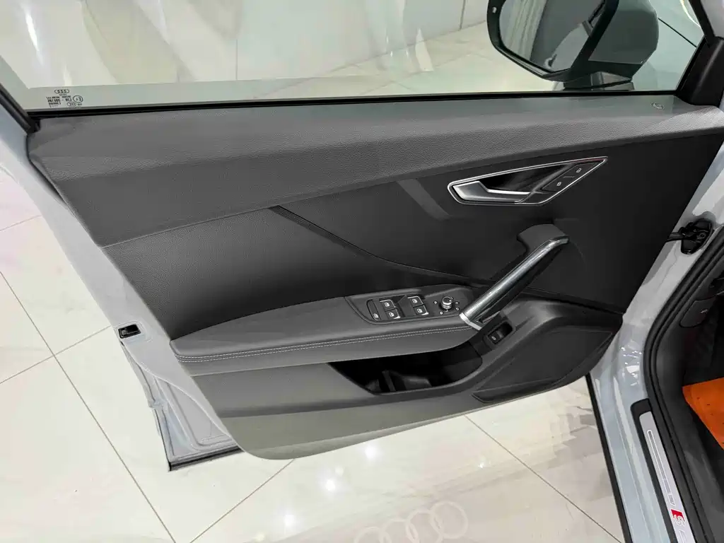 Audi Q2L 2022