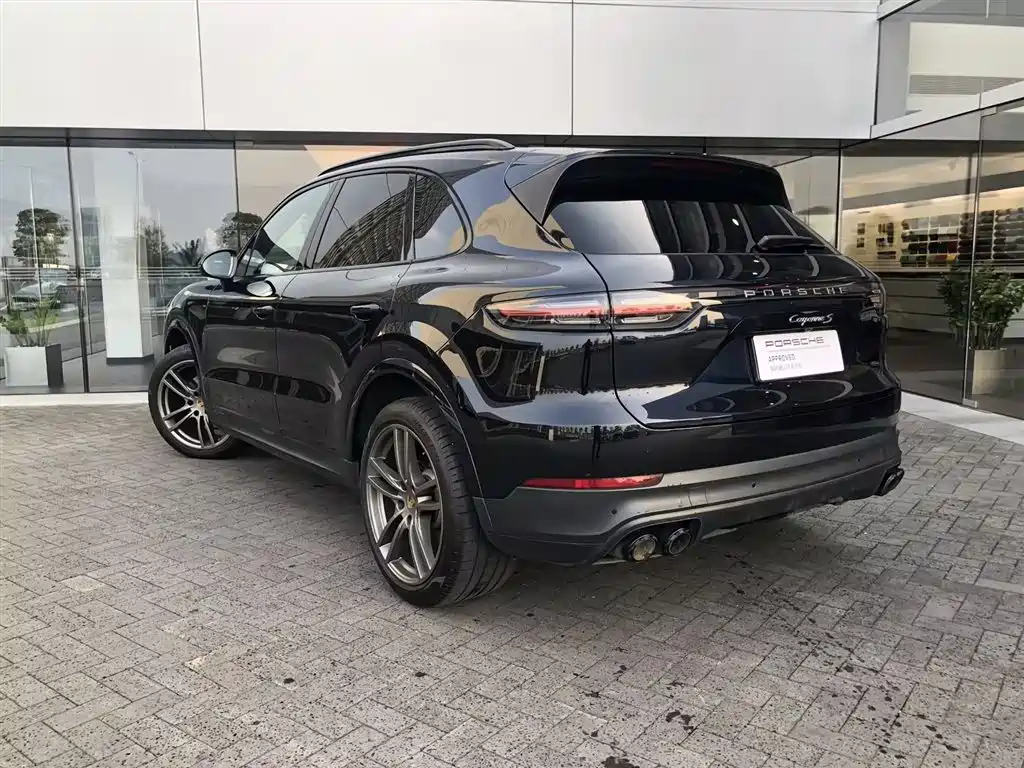 Porsche Cayenne 2019 — фото 4