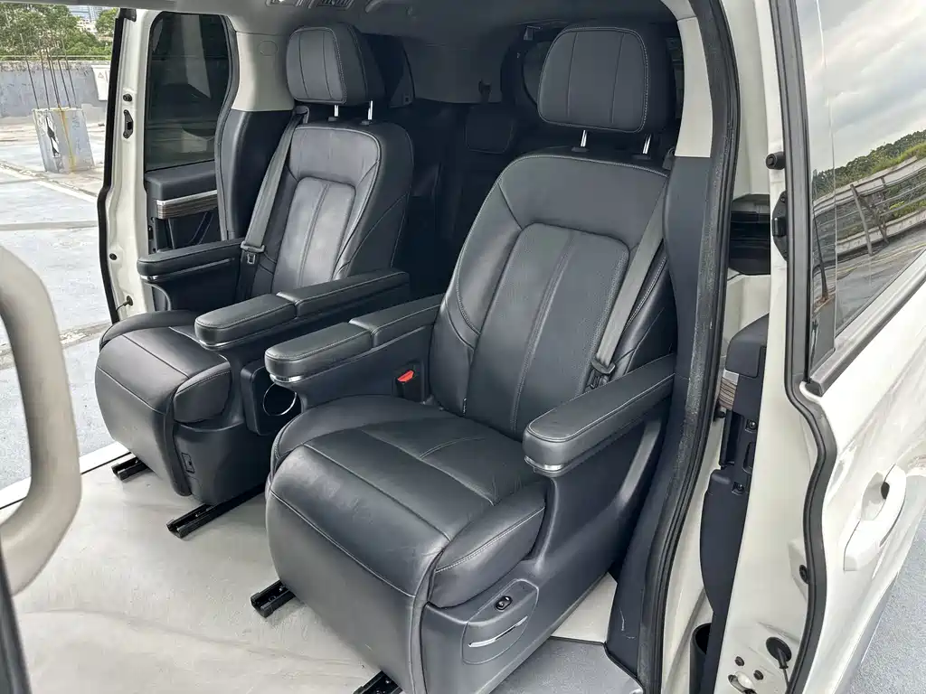 GAC Motor Trumpchi M8 2022 — фото 10