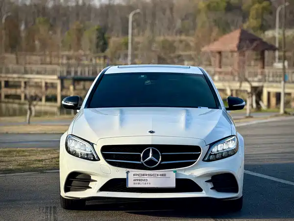 Mercedes-Benz C-Class 2019