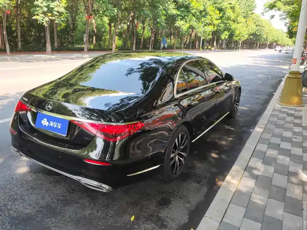 Mercedes-Benz S-Class 2025
