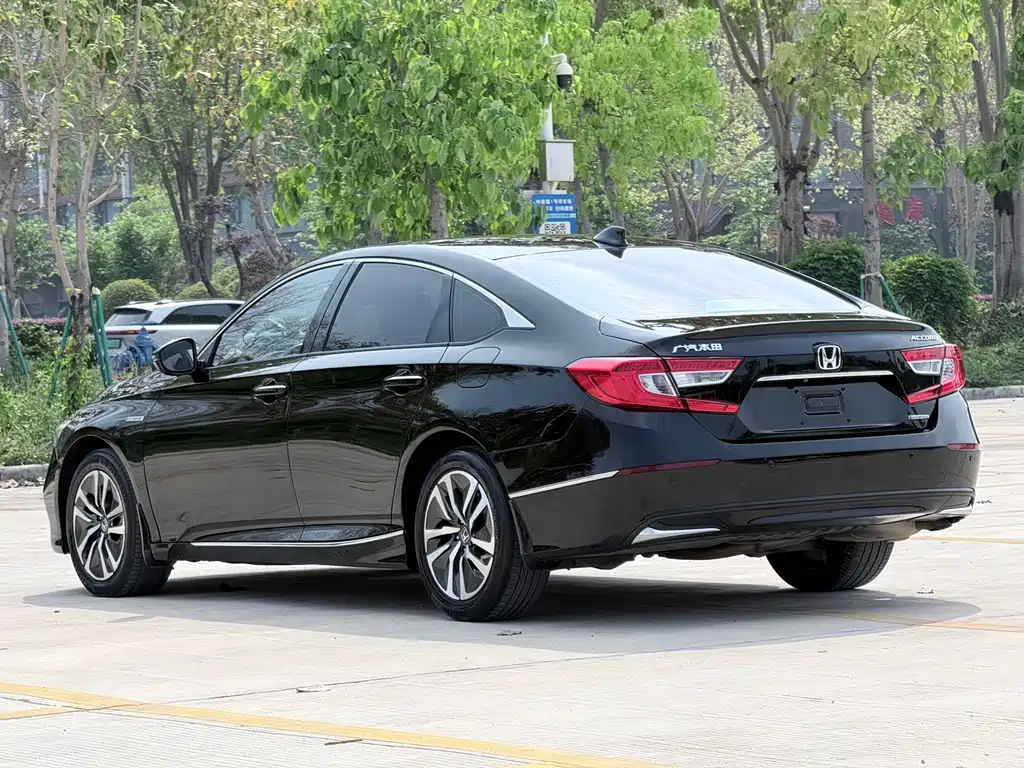 Honda Accord 2019 — фото 6