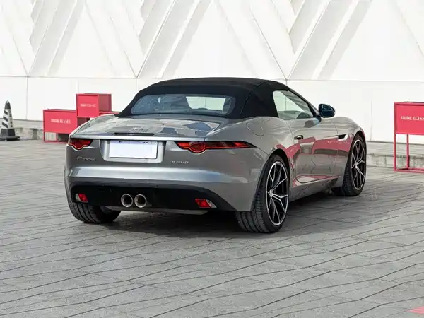 Jaguar F-TYPE 2018