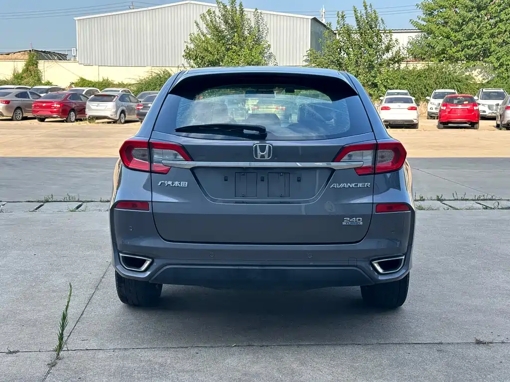 Honda Avancier 2017 — фото 10