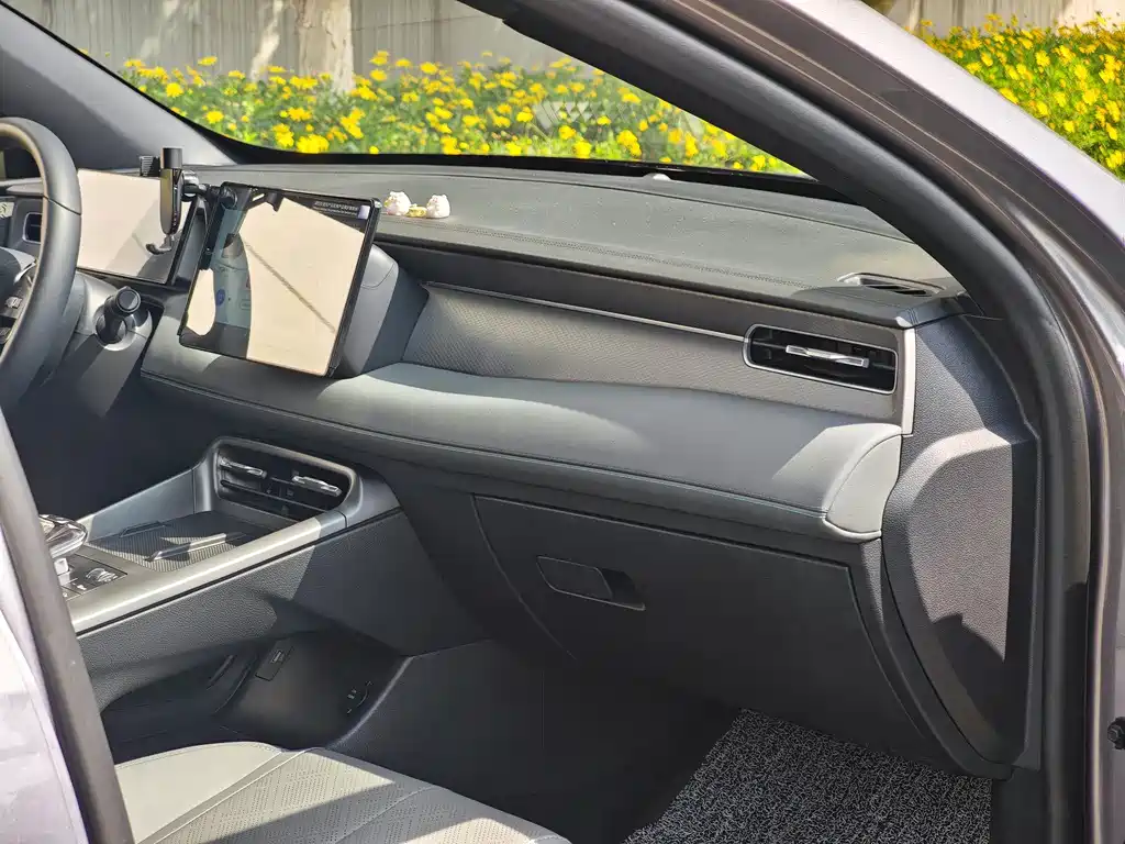 BYD Qin PLUS 2025 — фото 12