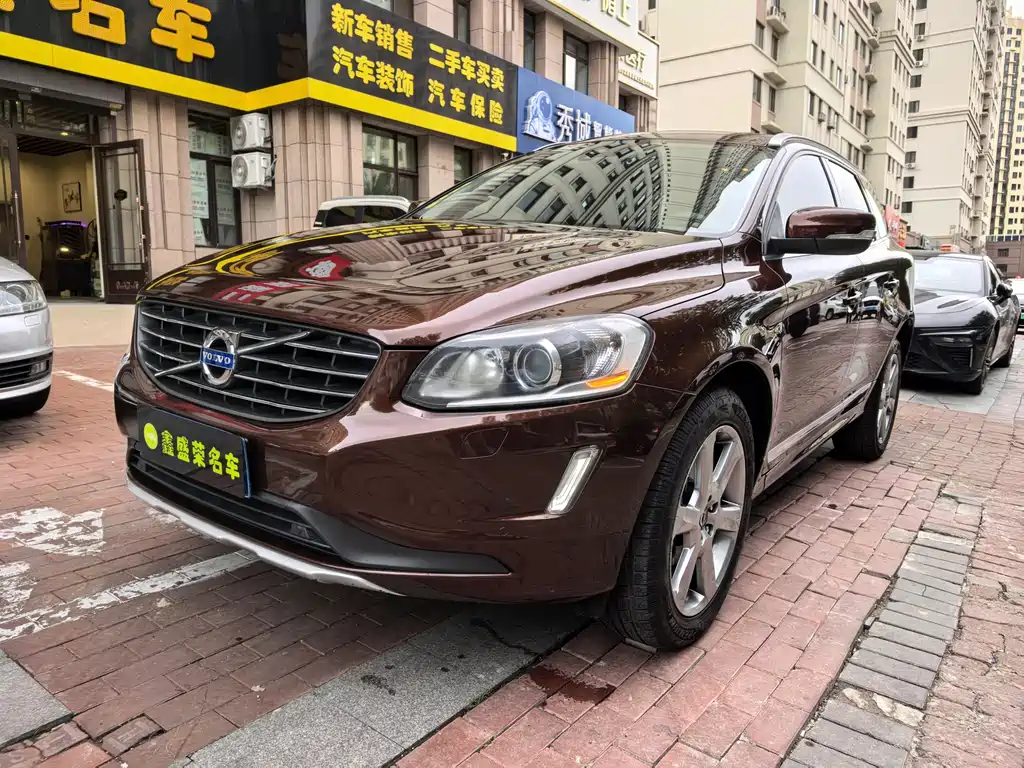 Volvo XC60 2015 — фото 1