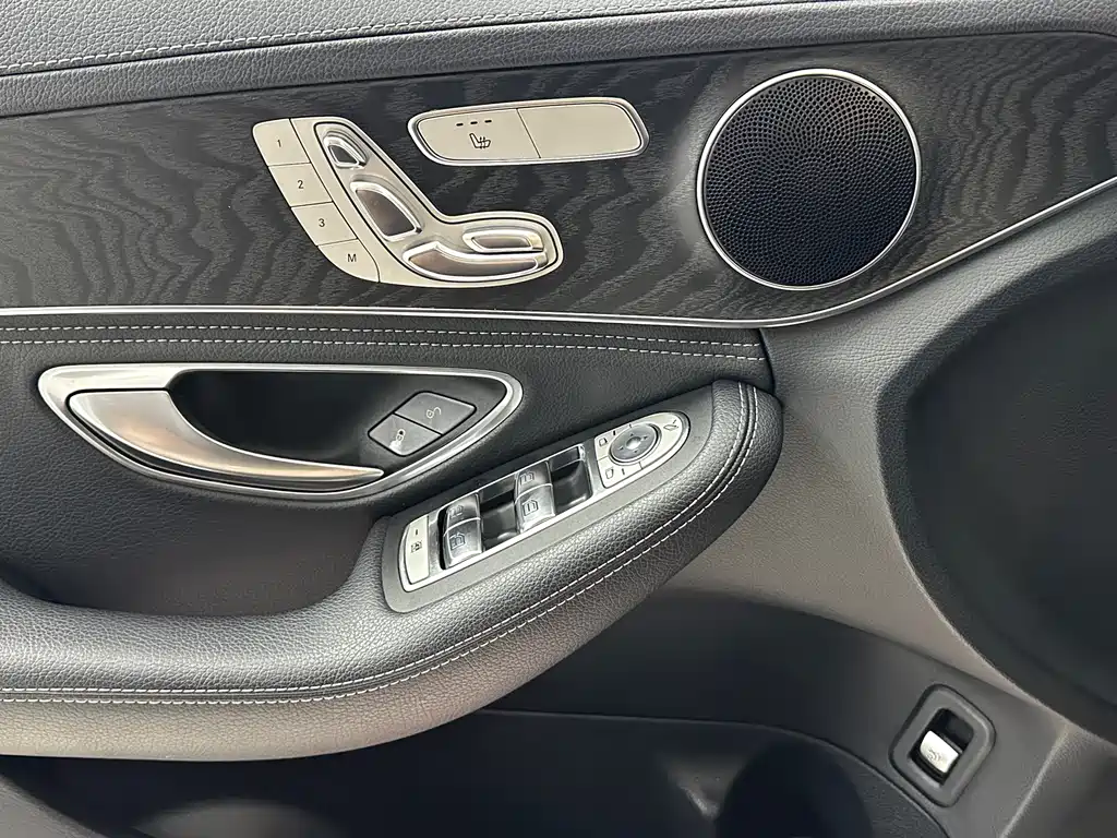 Mercedes-Benz C-Class 2020 — фото 16