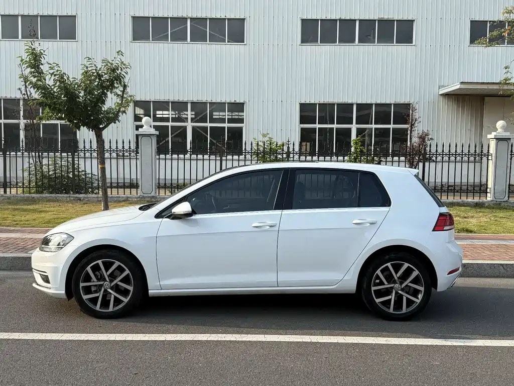 Volkswagen Golf 2020