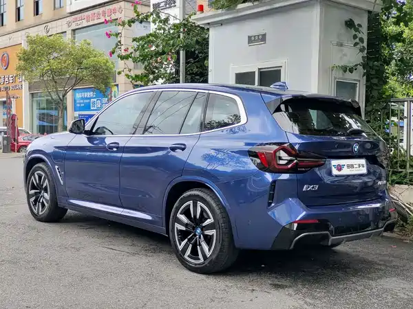 BMW iX3 2022