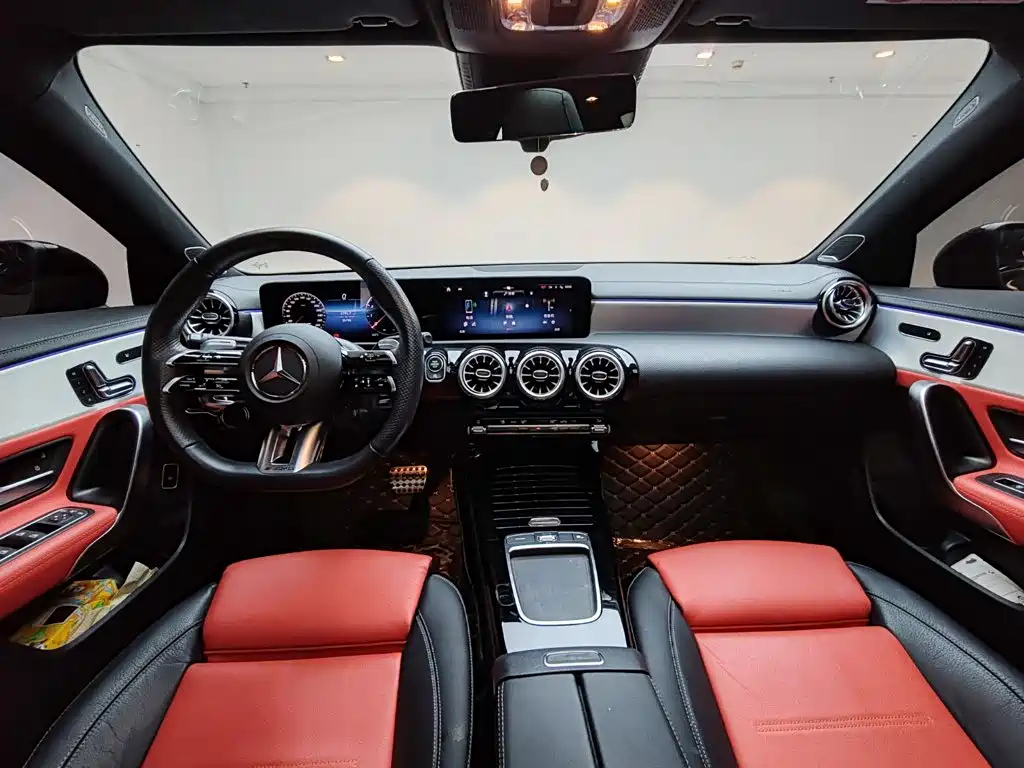 Mercedes-Benz Mercedes CLA AMG 2024 — фото 9