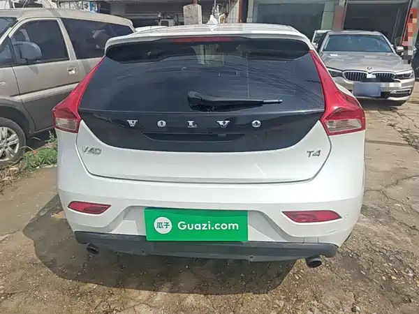 Volvo V40 2016