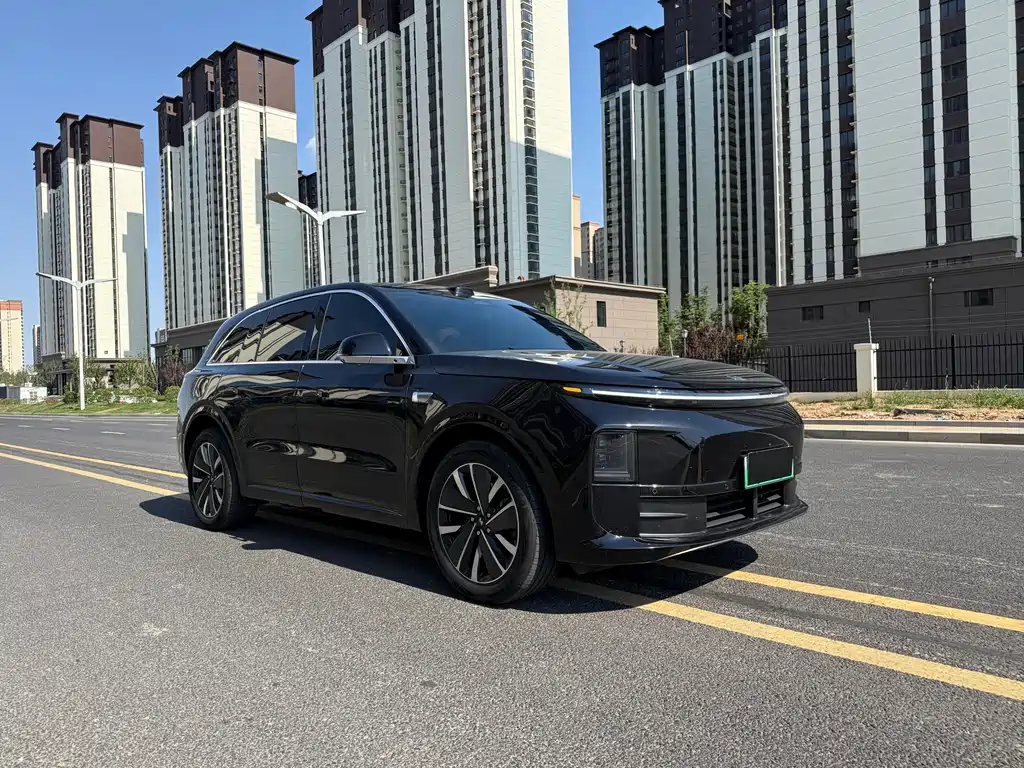 Li Auto Li L6 2025