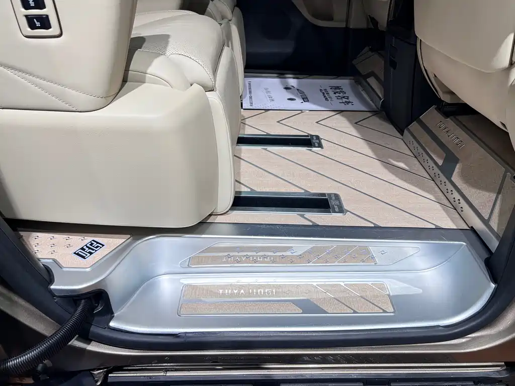 Toyota Alphard 2025 — фото 12