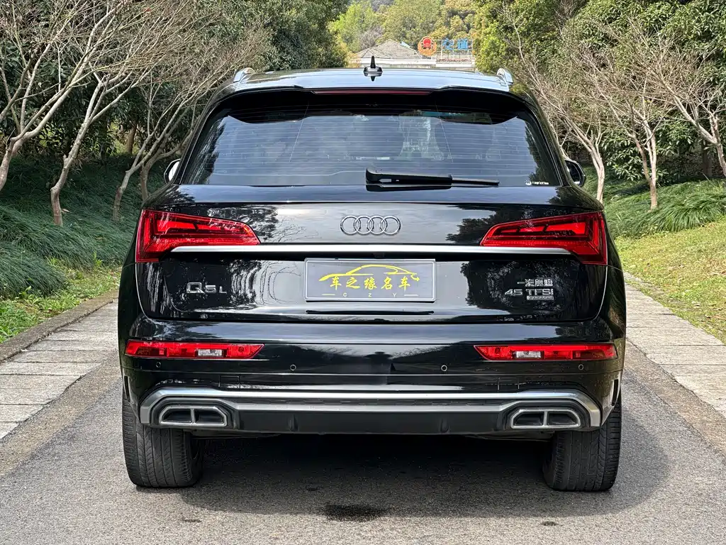 Audi Q5L 2023 — фото 17