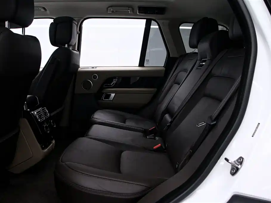 Land Rover Range Rover 2022 — фото 13