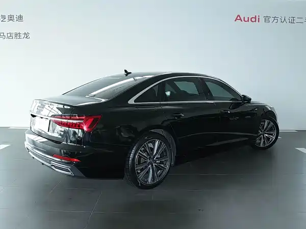 Audi A6L 2022