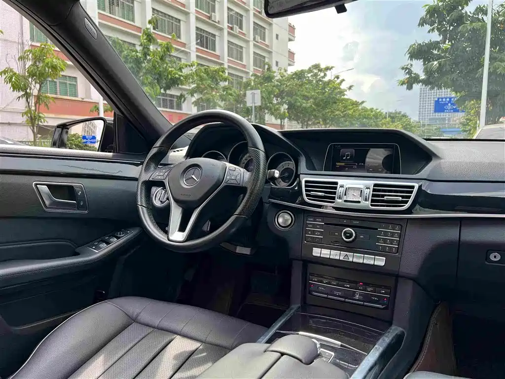 Mercedes-Benz E-Class 2015 — фото 11