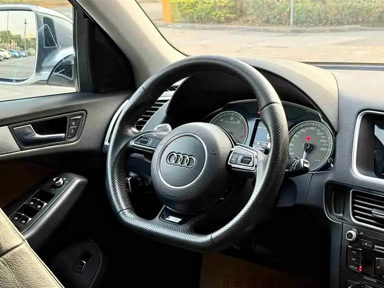 Audi Q5 2016 — фото 17