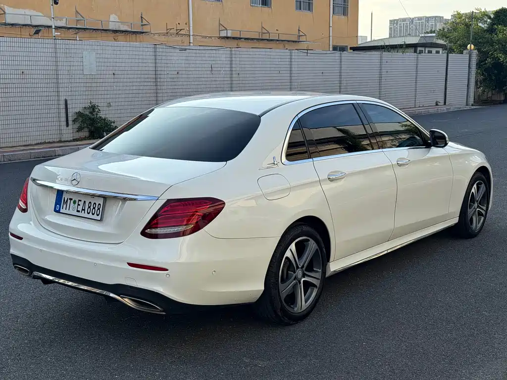 Mercedes-Benz E-Class 2017 — фото 4