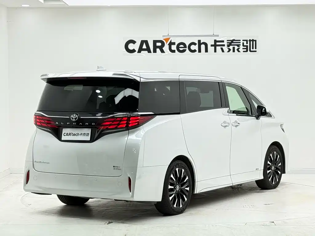 Toyota Alphard 2023 — фото 5