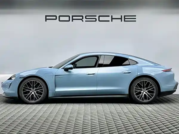 Porsche Taycan 2024