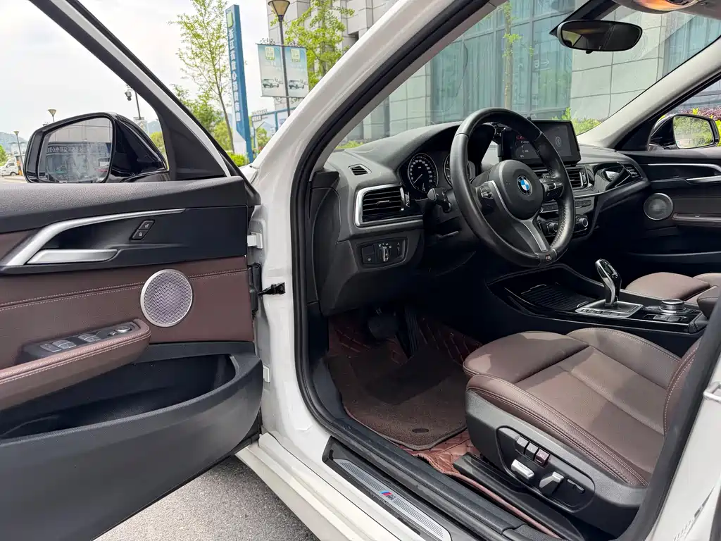 BMW 1 Series 2021 — фото 5