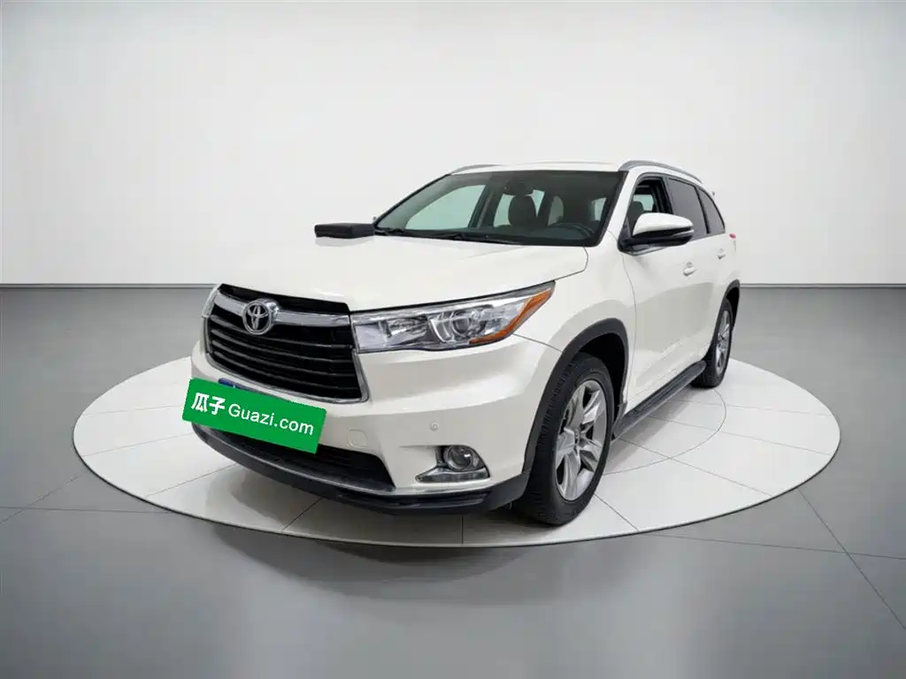 Toyota Highlander 2017 — фото 1