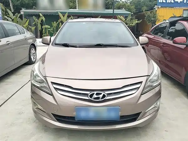 Hyundai Accent 2014