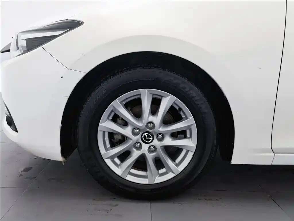 Mazda 3 Axela 2017 — фото 17