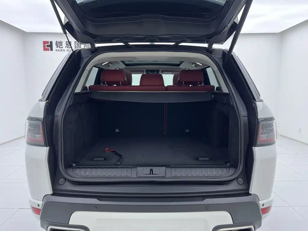 Land Rover Sport 2018 — фото 18