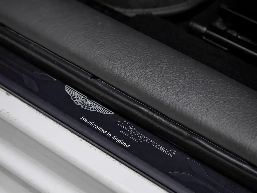 Aston Martin  2014 — фото 17