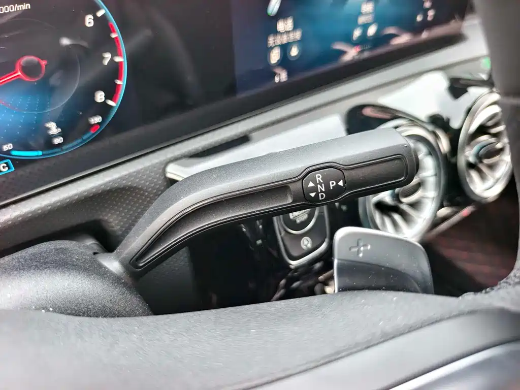 Mercedes-Benz A-Class 2022 — фото 8