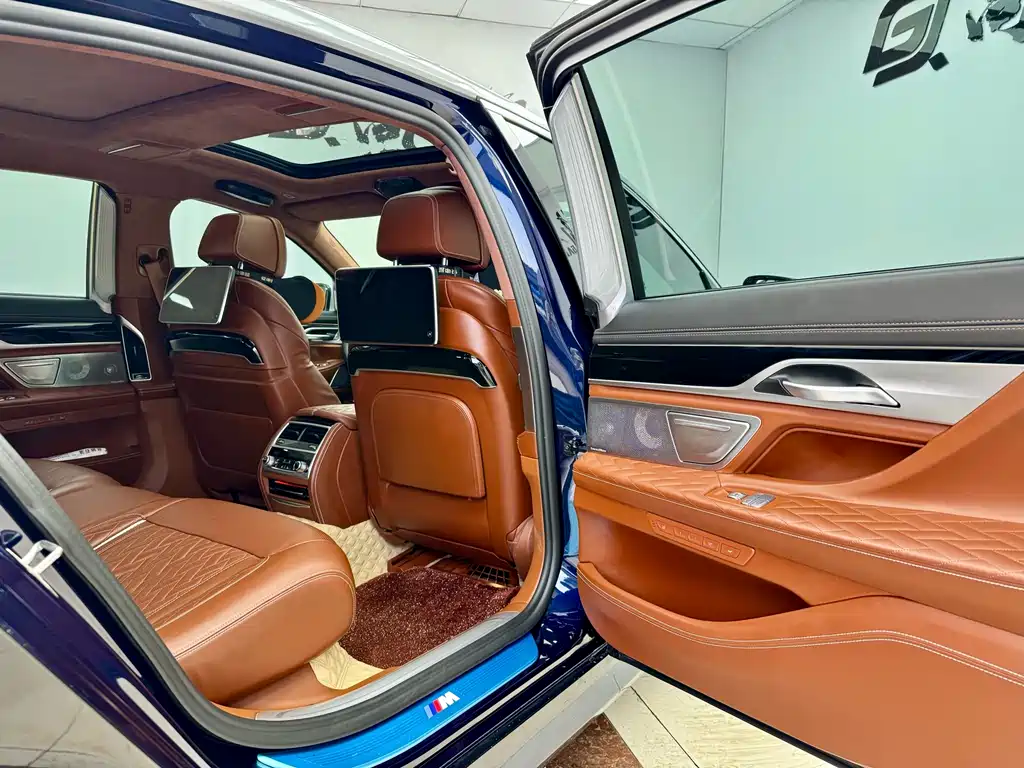 BMW 7 Series 2022 — фото 9