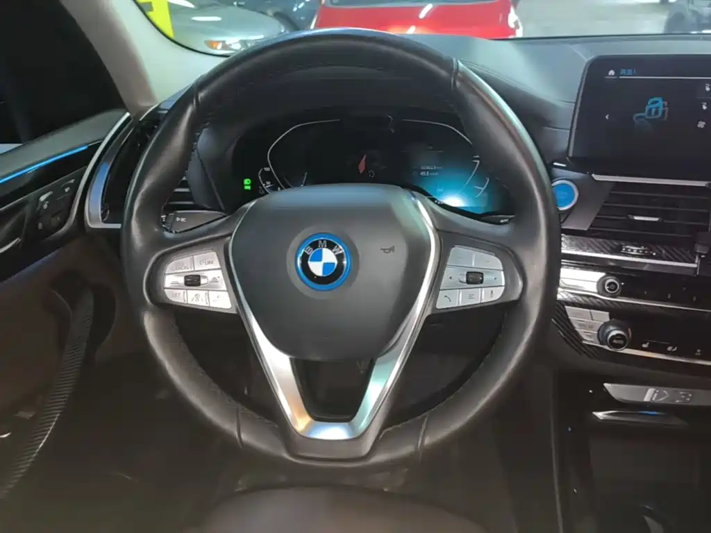 BMW iX3 2021 — фото 11