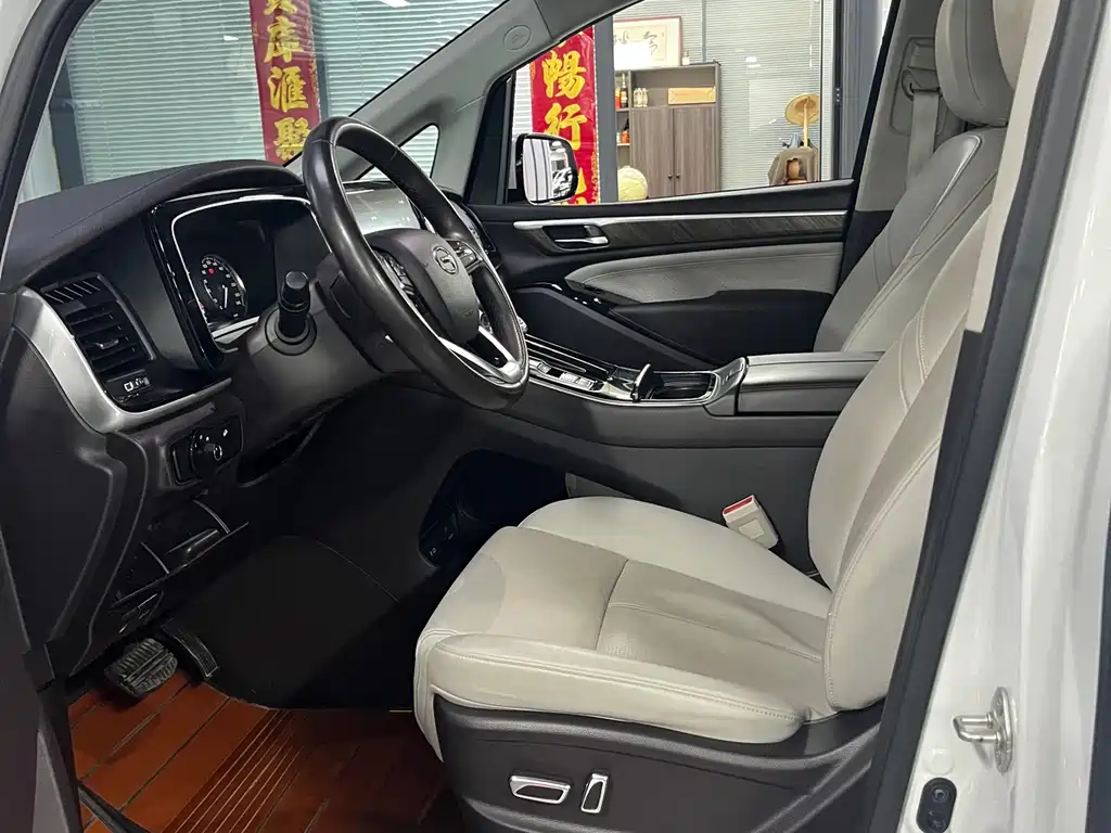 GAC Motor Trumpchi M8 2023 — фото 14