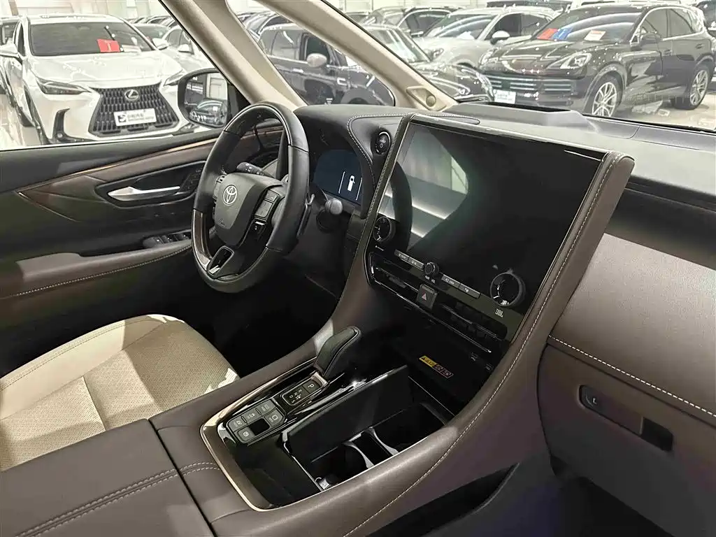 Toyota Alphard 2024 — фото 17