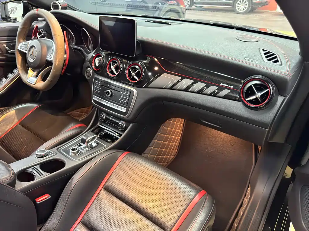 Mercedes-Benz CLA AMG 2017 — фото 12