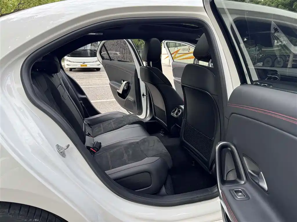 Mercedes-Benz A-Class 2023 — фото 17