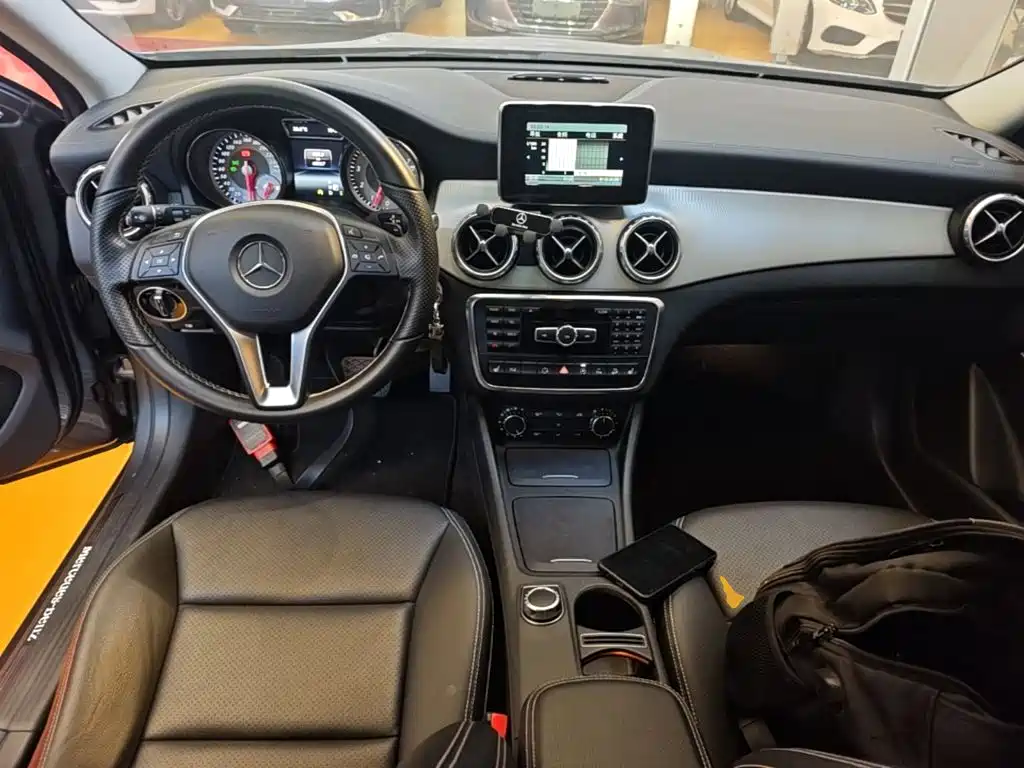 Mercedes-Benz GLA 2015 — фото 10